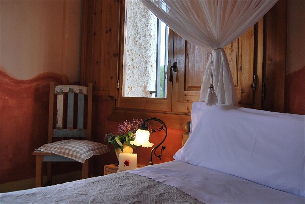 Arianella Holiday Home Penedes Torrellas de Foix Bagian luar foto