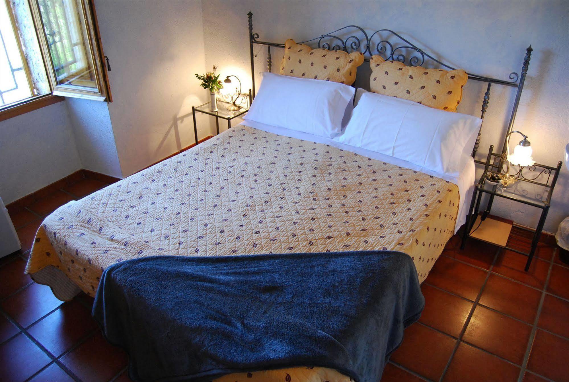 Arianella Holiday Home Penedes Torrellas de Foix Bagian luar foto