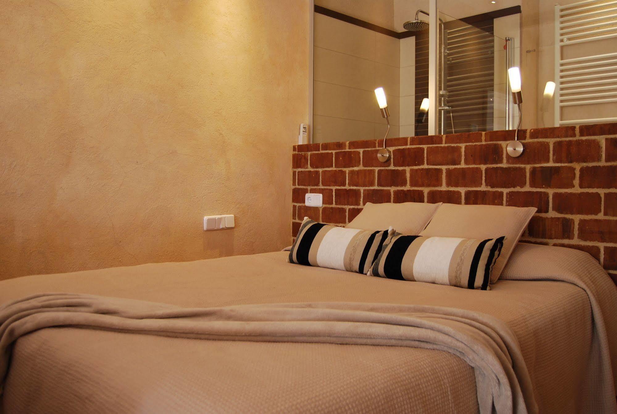 Arianella Holiday Home Penedes Torrellas de Foix Bagian luar foto