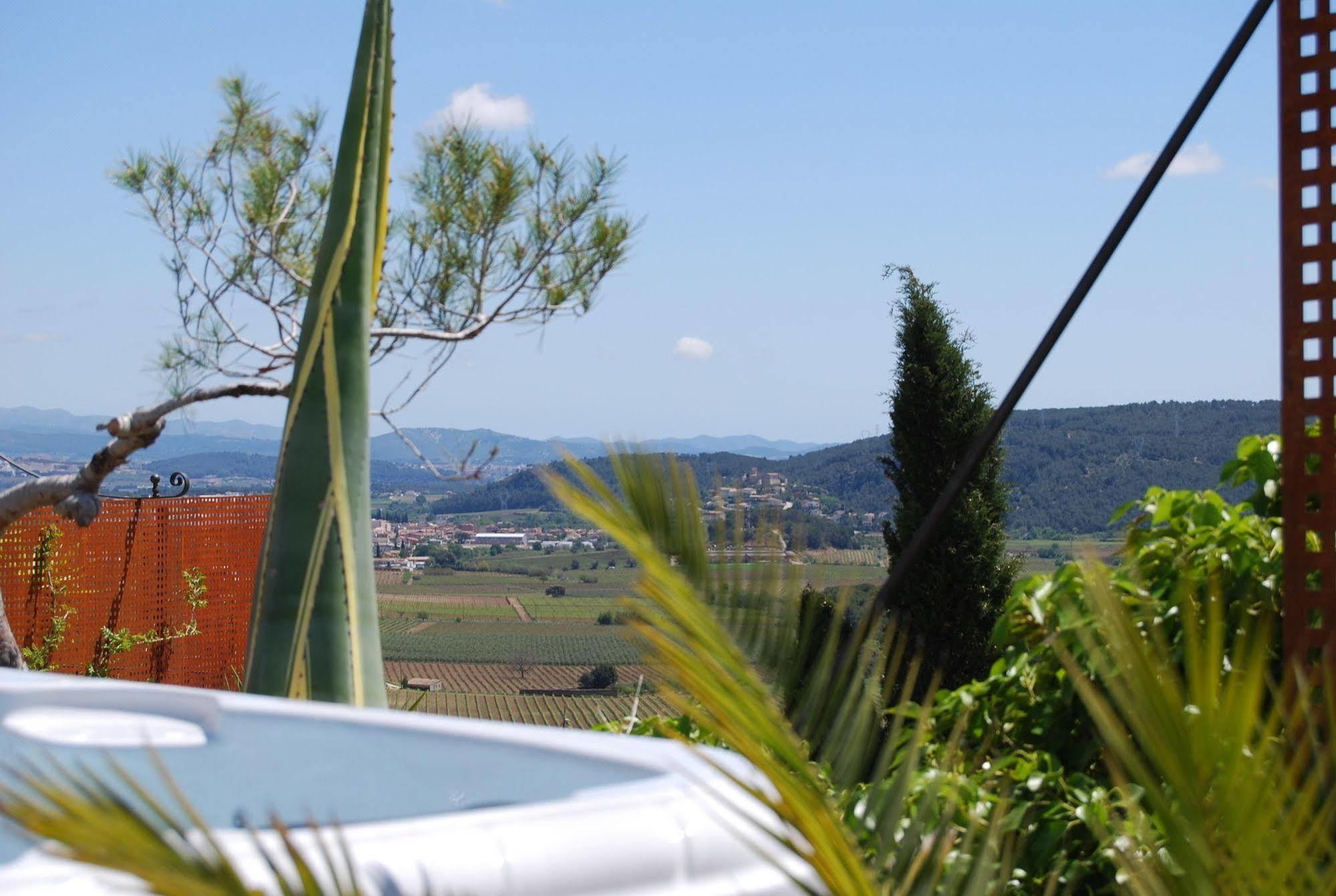 Arianella Holiday Home Penedes Torrellas de Foix Bagian luar foto